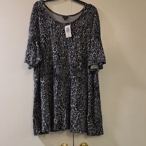 torrid Black and Gray Leopard Print Tunic size 6
